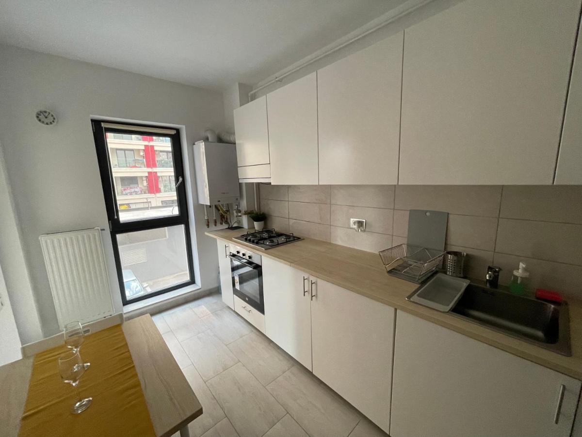 Pearl Luxury Apartment Near Presidential Palace Бухарест Екстер'єр фото